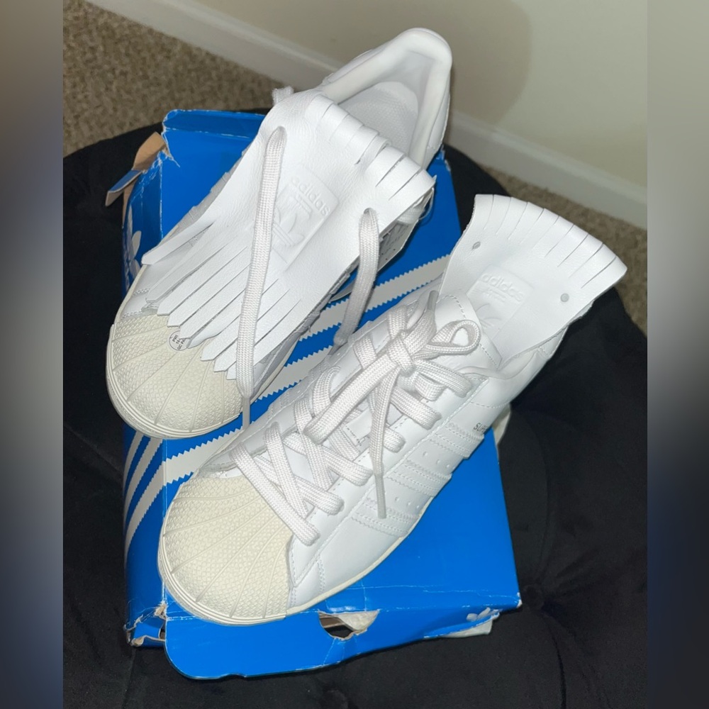 Adidas Superstar FR W (size) 6.5 White